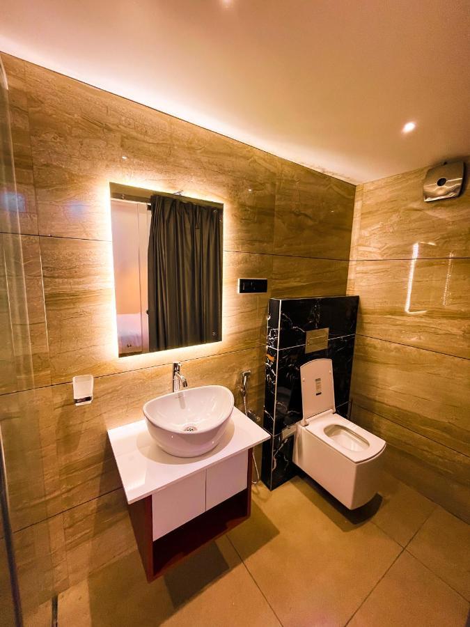 Bbc Luxury Apartments Perintalmanna Luaran gambar